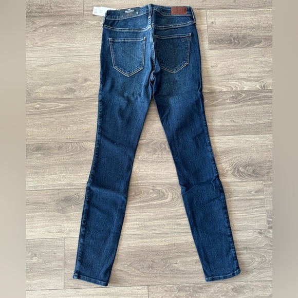 Hollister High Rise Super Skinny - Picture 3 of 3